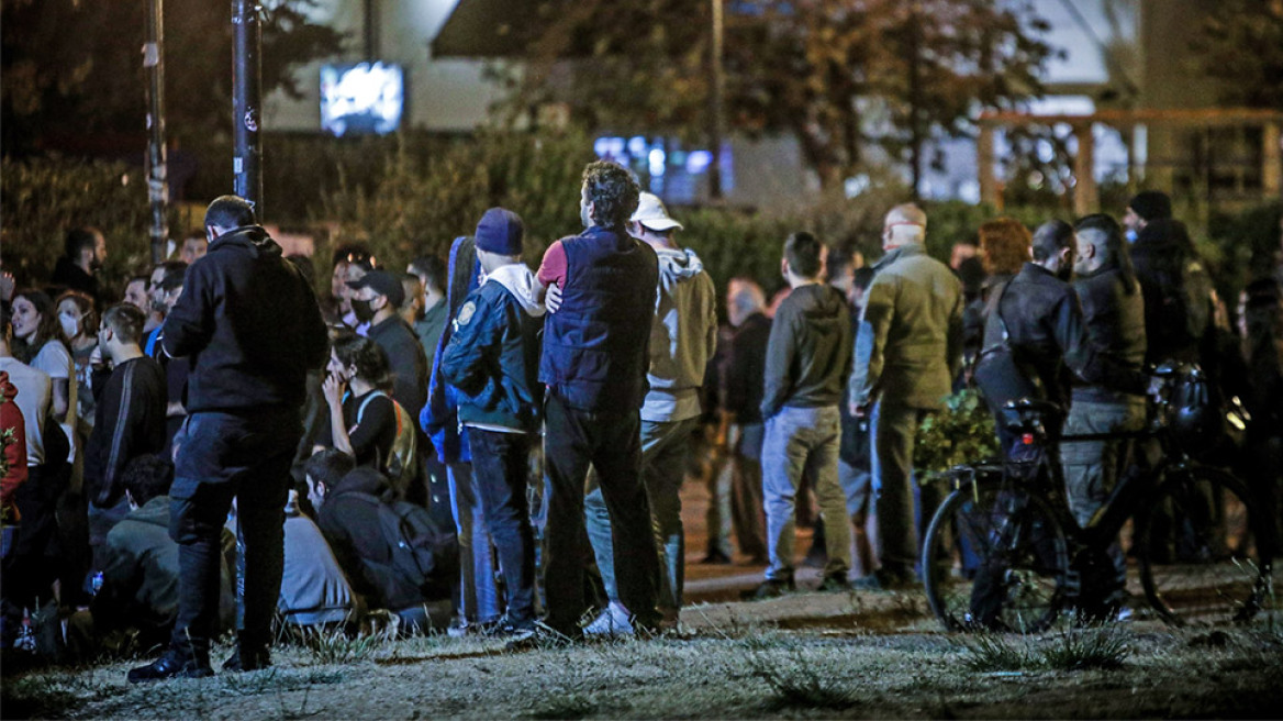 Κλειστά από αύριο τα μεσάνυχτα περίπτερα, κάβες και μίνι μάρκετ