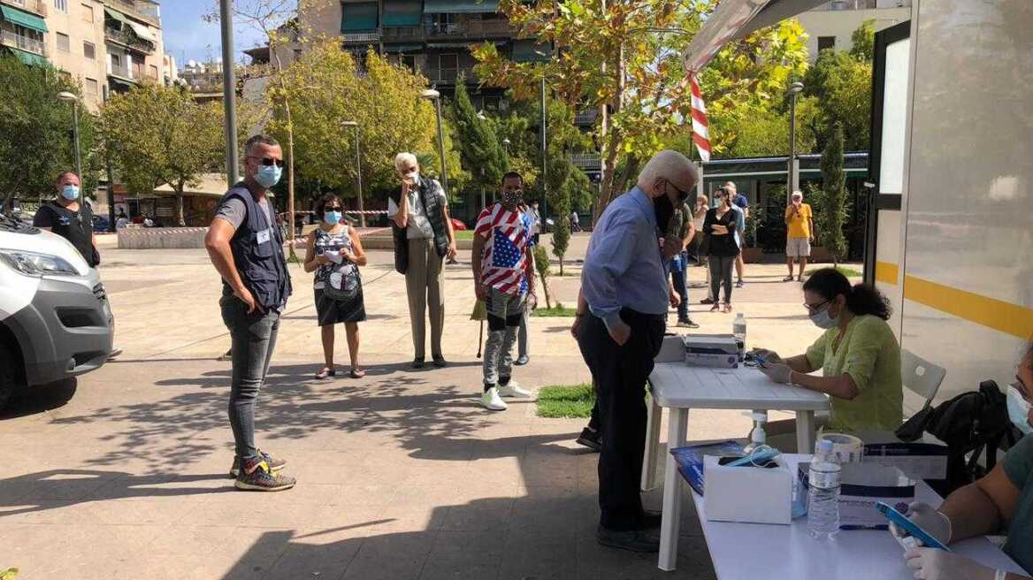 Συναγερμός στον Άγιο Παντελεήμονα: 20 νέα κρούσματα στην πλατεία