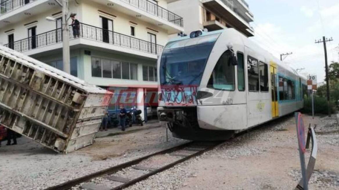 Τρόμος στην Πάτρα: Φορτίο νταλίκας έπεσε πάνω στον Προαστιακό