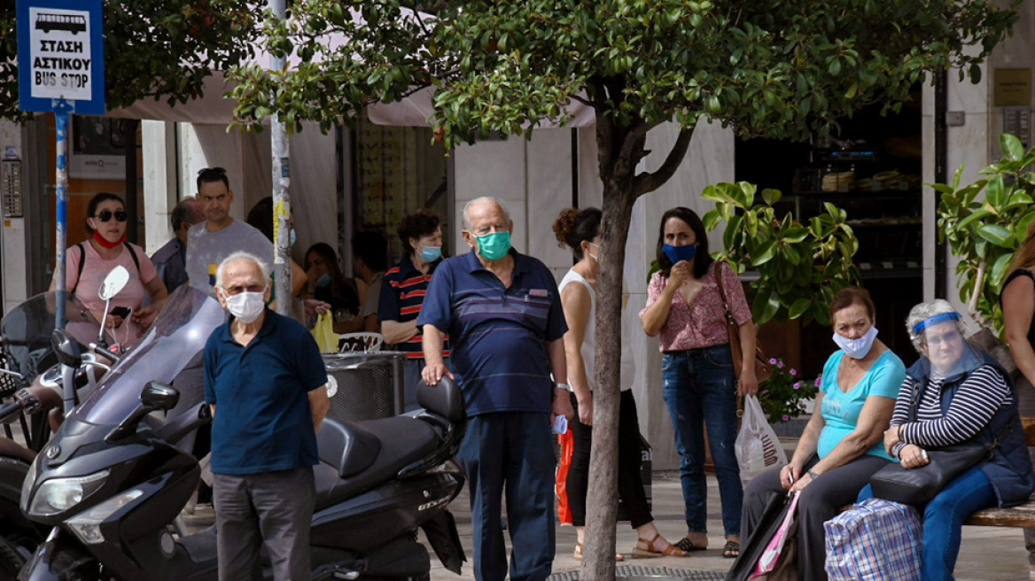 Κρούσματα κορωνοϊού: Ανησυχία των ειδικών για τα «κρυμμένα» - Αντίδοτο το «μάσκα παντού»