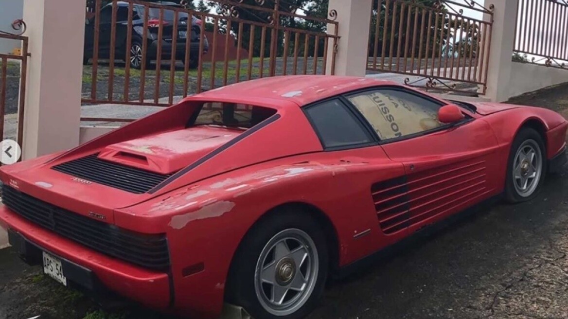 Ferrari Testarossa σαπίζει παρατημένη εδώ και 17 χρόνια