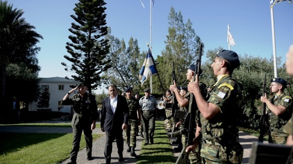 Στρατιωτική θητεία: Αύξηση κατά τρεις μήνες προανήγγειλε ο υπουργός Εθνικής Άμυνας