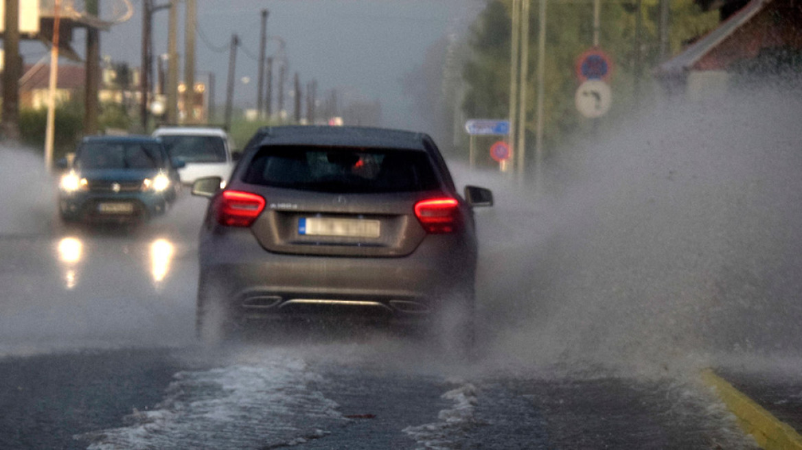 Καιρός - Έκτακτο δελτίο: Βροχές, καταιγίδες και χαλάζι