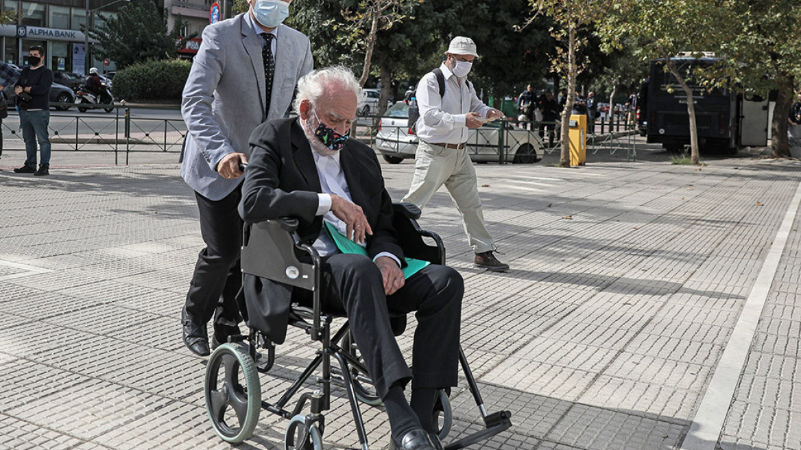 Με καροτσάκι ξανά σήμερα στον Άρειο Πάγο ο Άκης Τσοχατζόπουλος