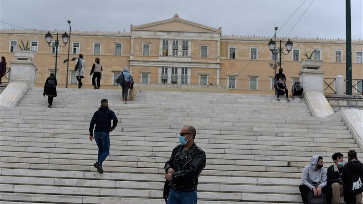 Δώρο Χριστουγέννων: Όλα τα σενάρια για την καταβολή του