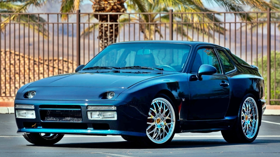 Δημοπρασία για μια ξεχωριστή Porsche 944 Turbo