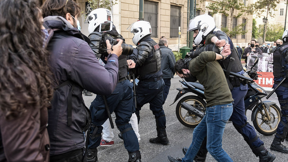 Συμπλοκές σε σταθμό Λαρίσης και Σεπόλια - Πάνω από 100 προσαγωγές σε όλη την Αθήνα