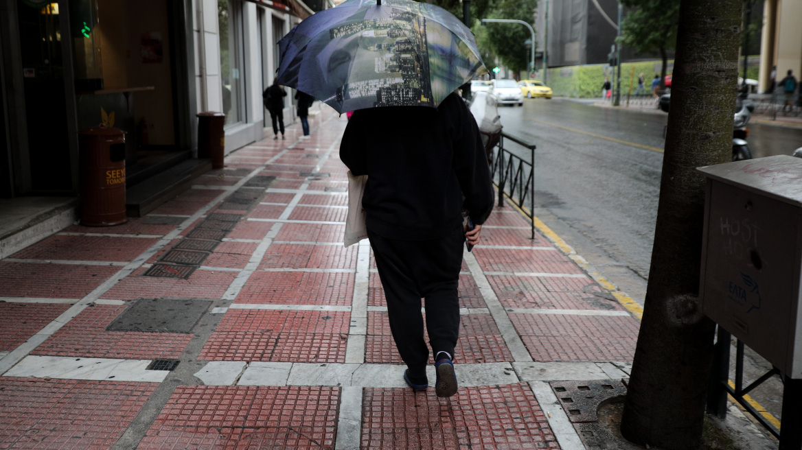 Καιρός: Ισχυρές βροχές, θυελλώδεις άνεμοι και σημαντική πτώση της θερμοκρασίας