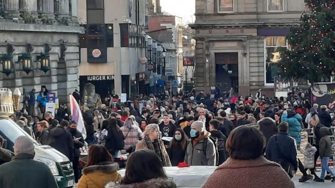 Έκλεισε χριστουγεννιάτικη αγορά στο Νότιγχαμ λόγω συνωστισμού