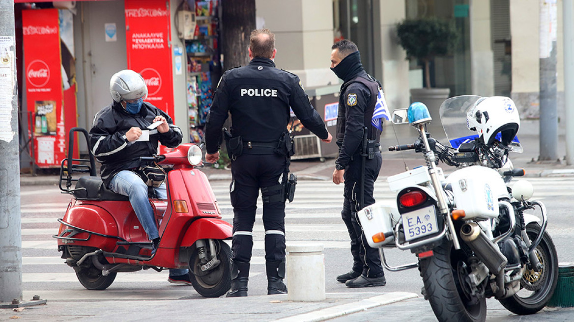 Κορωνοϊός - Πέτσας: Καμία αλλαγή στο ωράριο κυκλοφορίας για το ρεβεγιόν