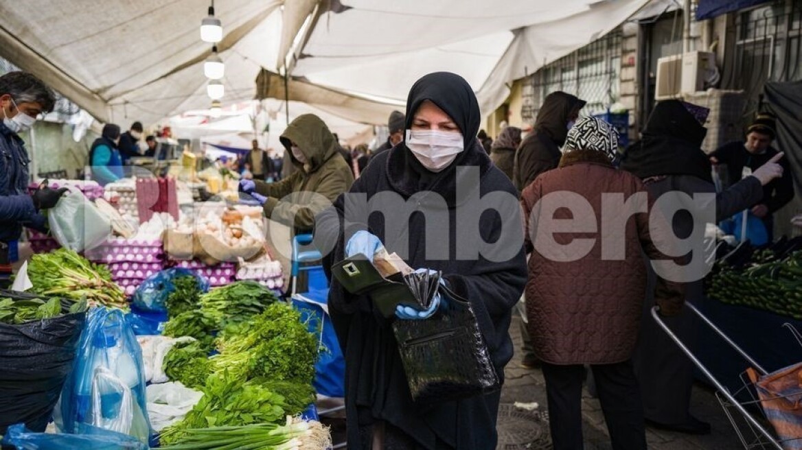 Bloomberg: H Ελλάδα είναι μία από τις χειρότερες χώρες για να ζεις εν μέσω πανδημίας