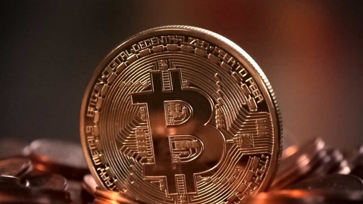 Bitcoin: Κατρακύλα άνω του 10% τη μέρα που υιοθετήθηκε από το Ελ Σλαβαδόρ ως επίσημο νόμισμα