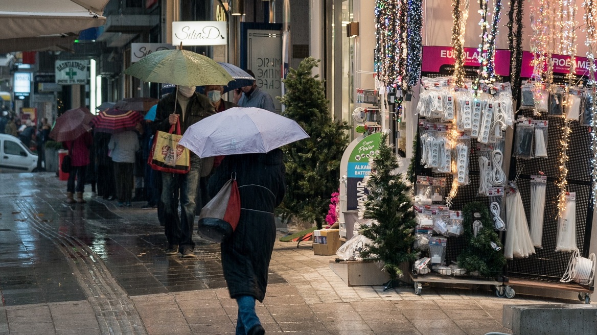 Καιρός: Βροχές σε όλη τη χώρα- Βελτίωση την Πρωτοχρονιά