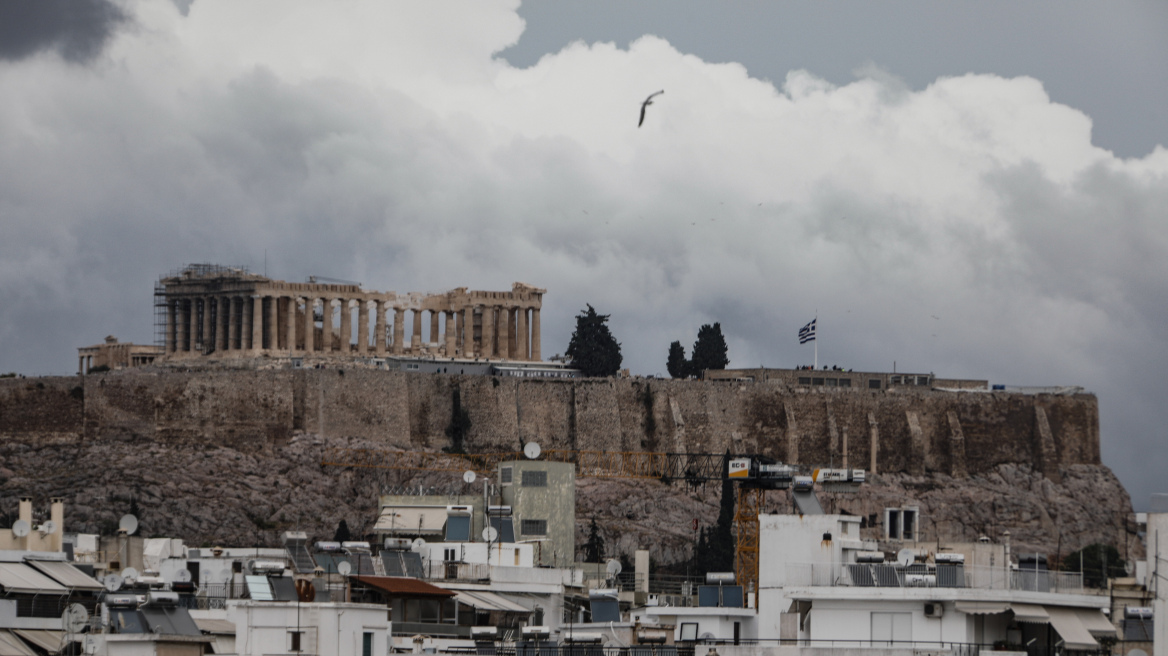 Καιρός: Βροχές και ζέστη