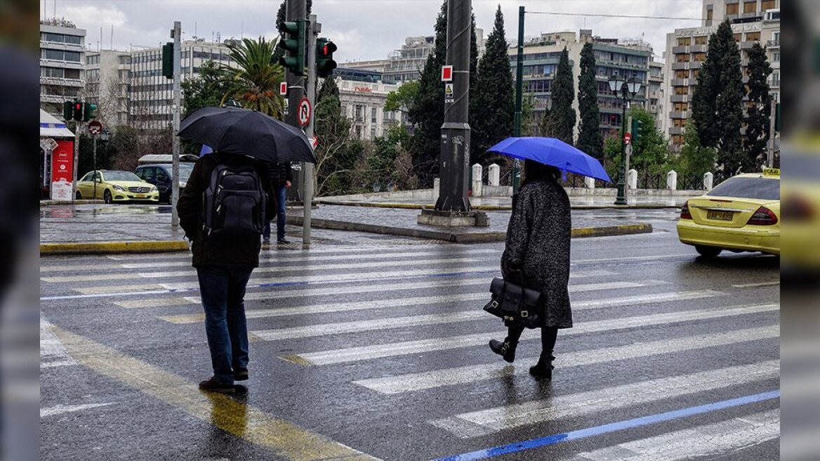 Καιρός: Σε ετοιμότητα Δήμοι και Περιφέρειες για την κακοκαιρία - Πού θα «χτυπήσει» σήμερα