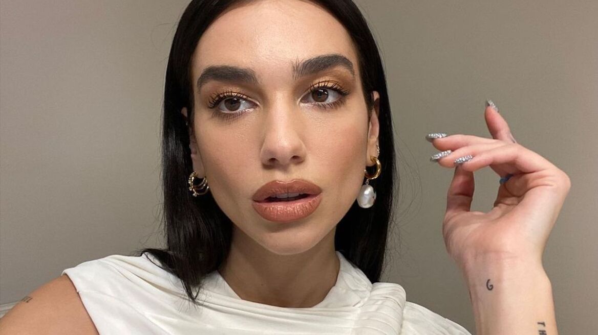 H Dua Lipa στην πιο σέξι της εμφάνιση μέχρι σήμερα - Στο Μεξικό με barely-there φόρεμα