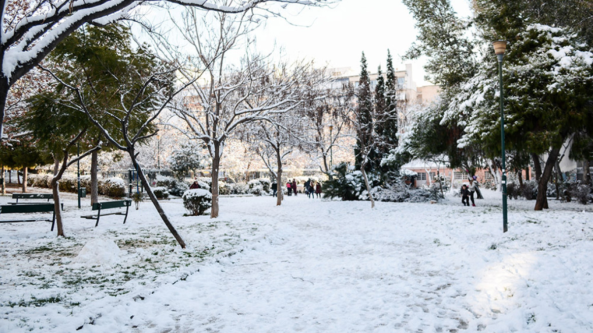 Καιρός - Κακοκαιρία «Λέανδρος»: Καταιγίδες στο ανατολικό Αιγαίο, χιόνια και πολικές θερμοκρασίες - Χάρτες, βίντεο