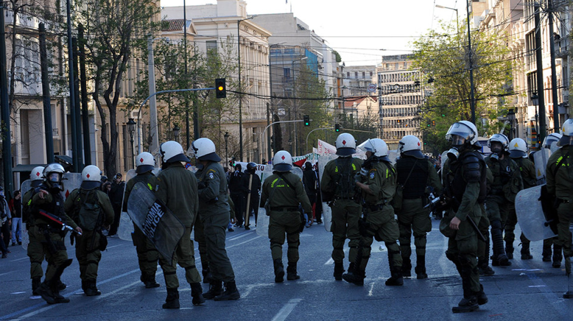 Αλλάζουν όλα στις συναθροίσεις: Αστυνομικοί με κάμερες και μεσολαβητής μεταξύ ΕΛΑΣ και διαδηλωτών