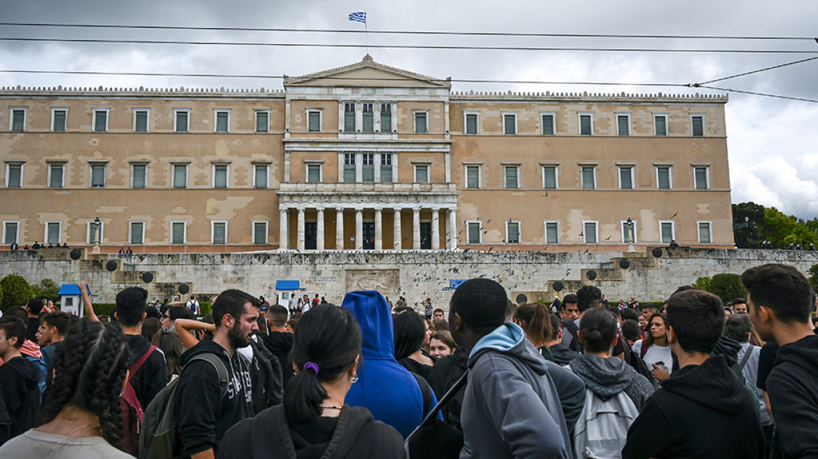 ΕΛ.ΑΣ.: Απαγορεύονται οι συναθροίσεις άνω των 100 ατόμων μέχρι την 1η Φεβρουαρίου 