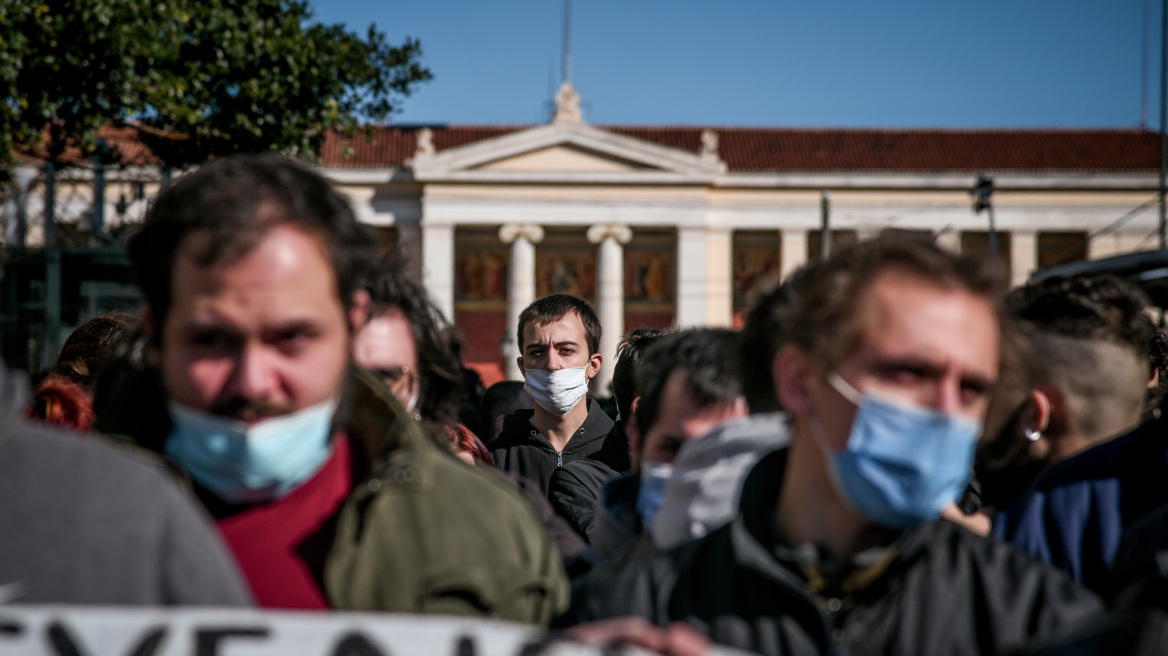 Απαγόρευση συναθροίσεων: Η απόφαση της ΕΛ.ΑΣ. και οι διευκρινίσεις Οικονόμου