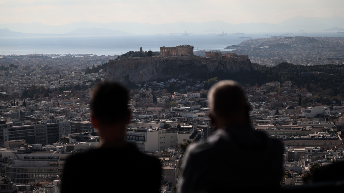 Ψηφιακοί νομάδες: Η Ελλάδα «χρυσός» για όσους θέλουν να εργάζονται μόνιμα από απόσταση