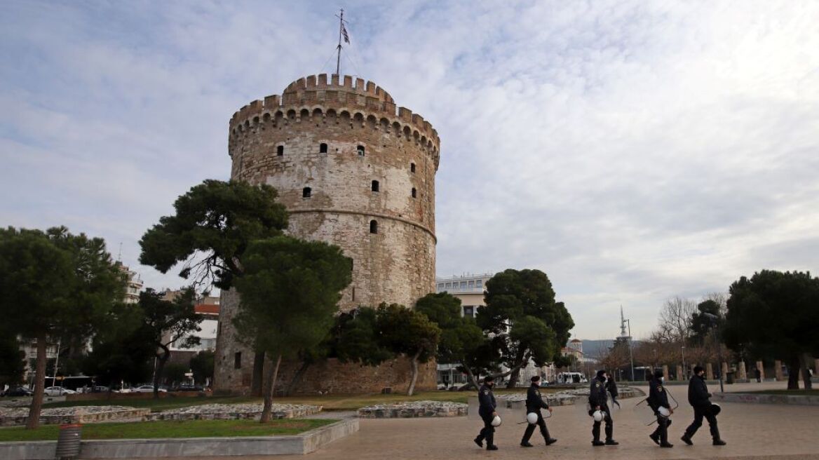 Κορωνοϊός - Θεσσαλονίκη: Έκτακτη σύσκεψη για την πανδημία - Στο τραπέζι νέα μέτρα