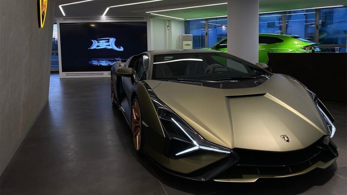 Με lockdown ήρθε στην Ελλάδα η πιο ακριβή Lamborghini - Δείτε πόσο κοστίζει