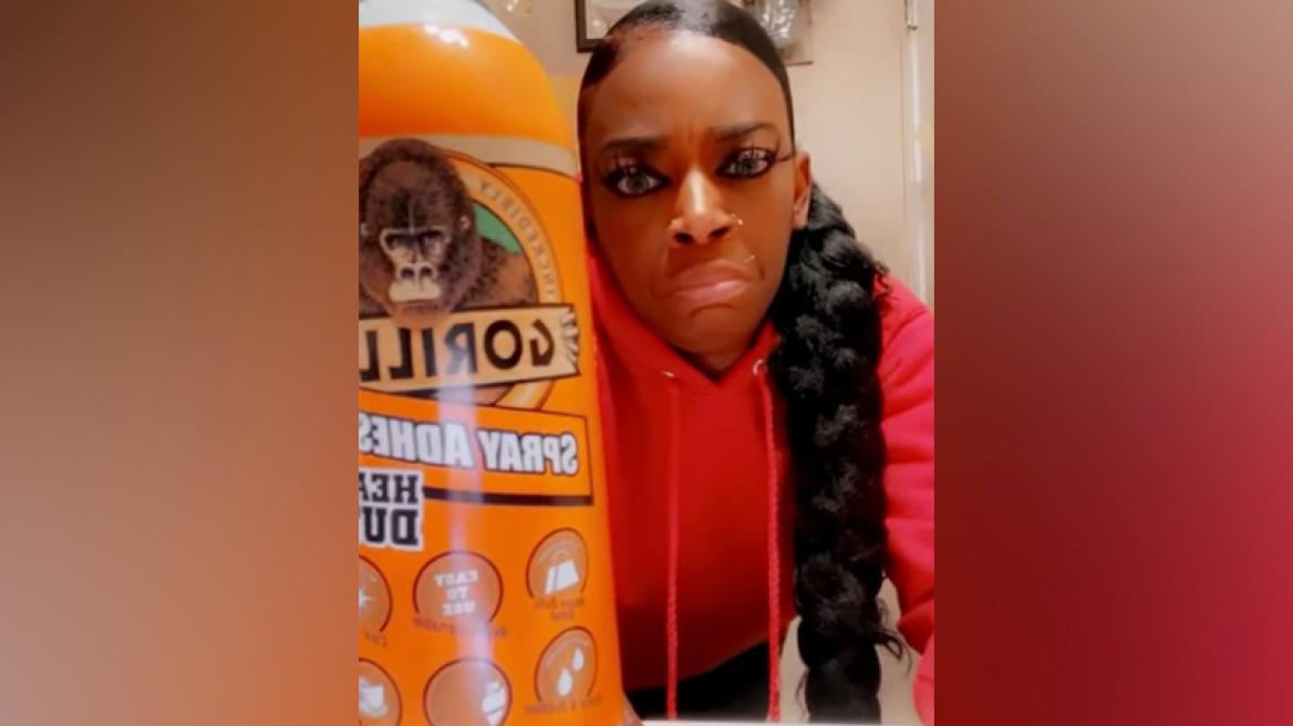 Gorilla Glue Girl: Ξεφορτώθηκε μετά από 1 μήνα την κόλλα που είχε βάλει στο μαλλί αντί για λακ! (Βίντεο)