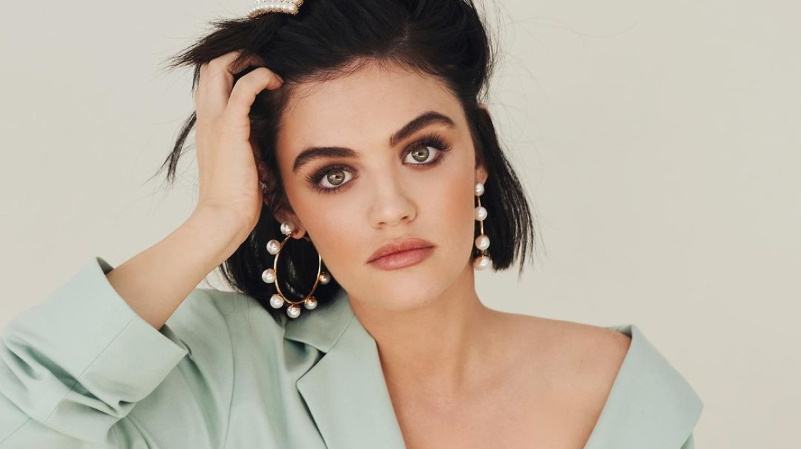 Η Lucy Hale είπε αντίο στα μαύρα μαλλιά της και η νέα της απόχρωση είναι ιδανική για την άνοιξη