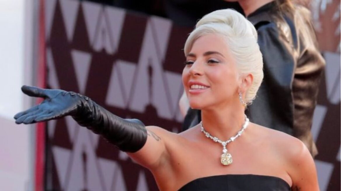 Lady Gaga: Άγνωστοι πυροβόλησαν τον εκπαιδευτή σκύλων της και έκλεψαν τα δύο γαλλικά bulldogs της