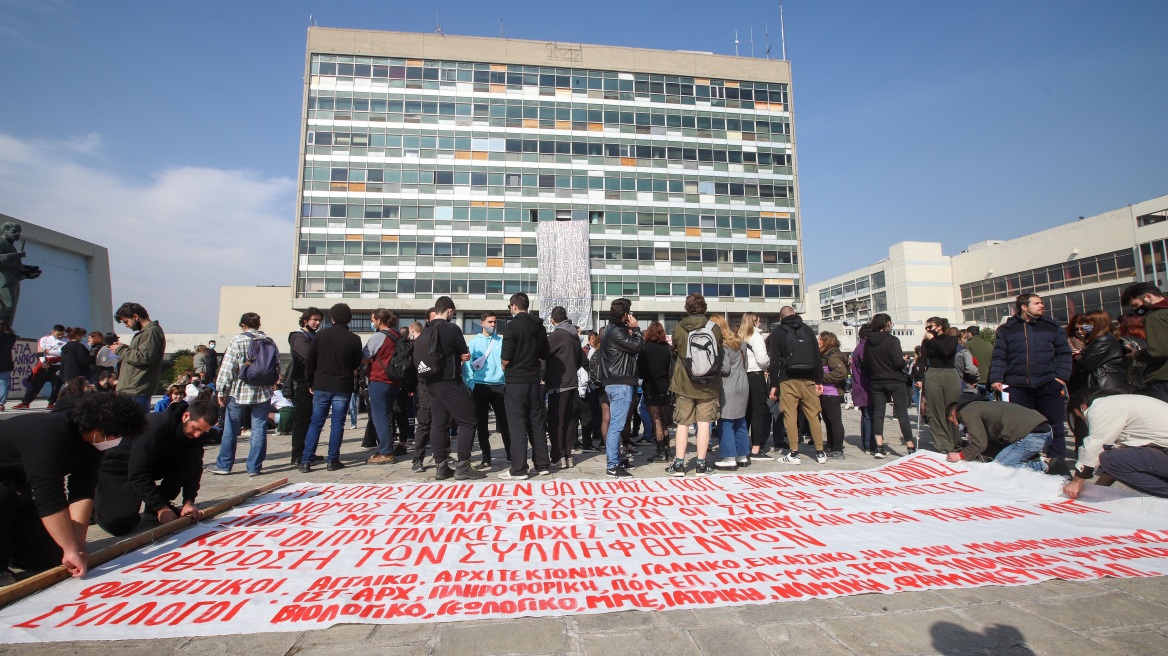 ΑΠΘ: Τον τερματισμό της κατάληψης ζητά η Σύγκλητος - 224 καθηγητές στηρίζουν τον πρύτανη