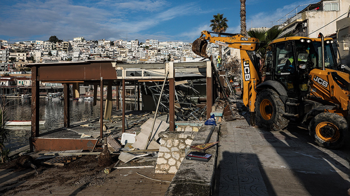 «Παγώνουν» για οκτώ μήνες οι κατεδαφίσεις σε αιγιαλούς και παραλίες