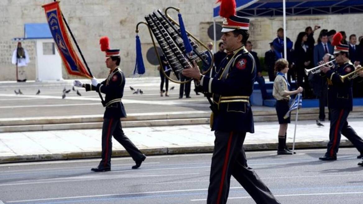 Κορωνοϊός - Γώγος: Με αυτά τα δεδομένα δεν μπορεί να γίνει η παρέλαση της 25ης Μαρτίου