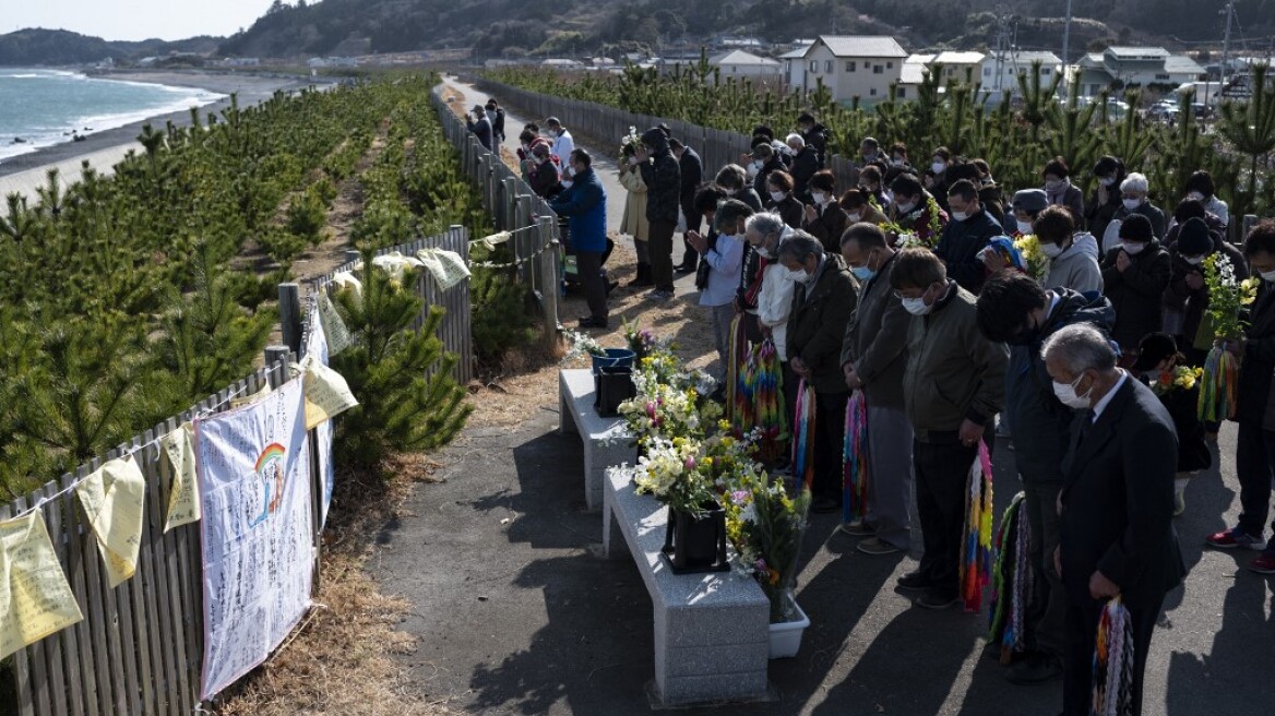 Ιαπωνία: Ενός λεπτού σιγή για τα θύματα της τριπλής καταστροφής του Μαρτίου του 2011