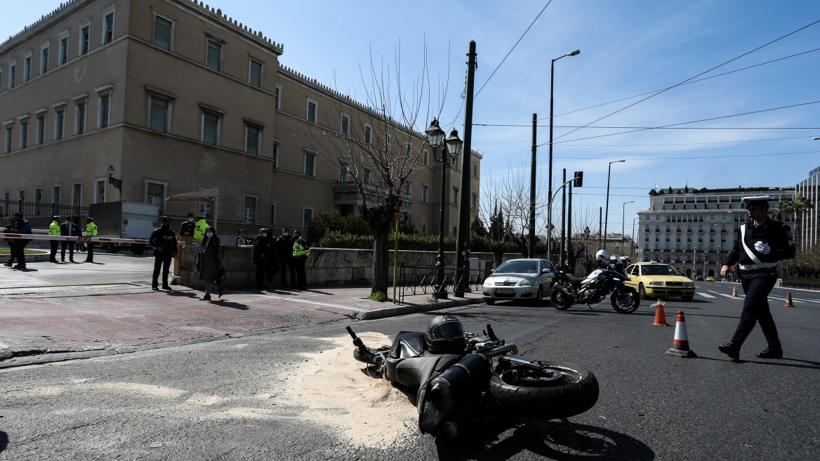 Τροχαίο στη Βουλή: Τις συνθήκες του τραγικού δυστυχήματος ερευνούν οι αρχές 