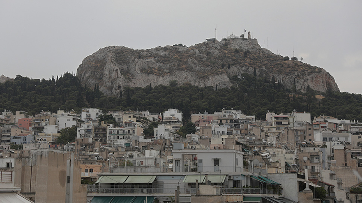 Καιρός σήμερα: Συννεφιασμένη Κυριακή με υψηλές θερμοκρασίες - Κακοκαιρία από την Καθαρά Δευτέρα 