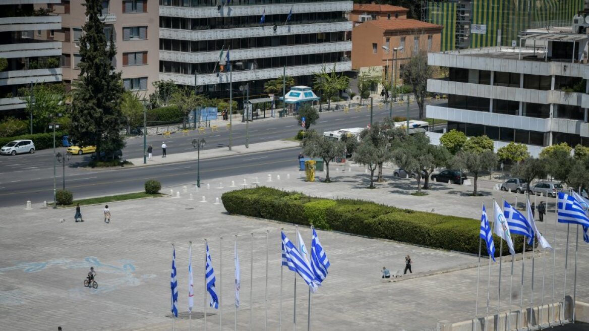 Καιρός: Βροχές, τοπικές καταιγίδες και χιόνια στα ορεινά