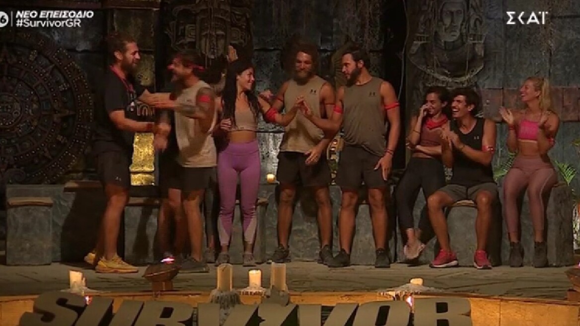 Survivor - Αποκάλυψη: Από τα σκουπίδια και από δωροδοκίες βρίσκουν φαγητό οι παίκτες και πολεμούν την πείνα τους