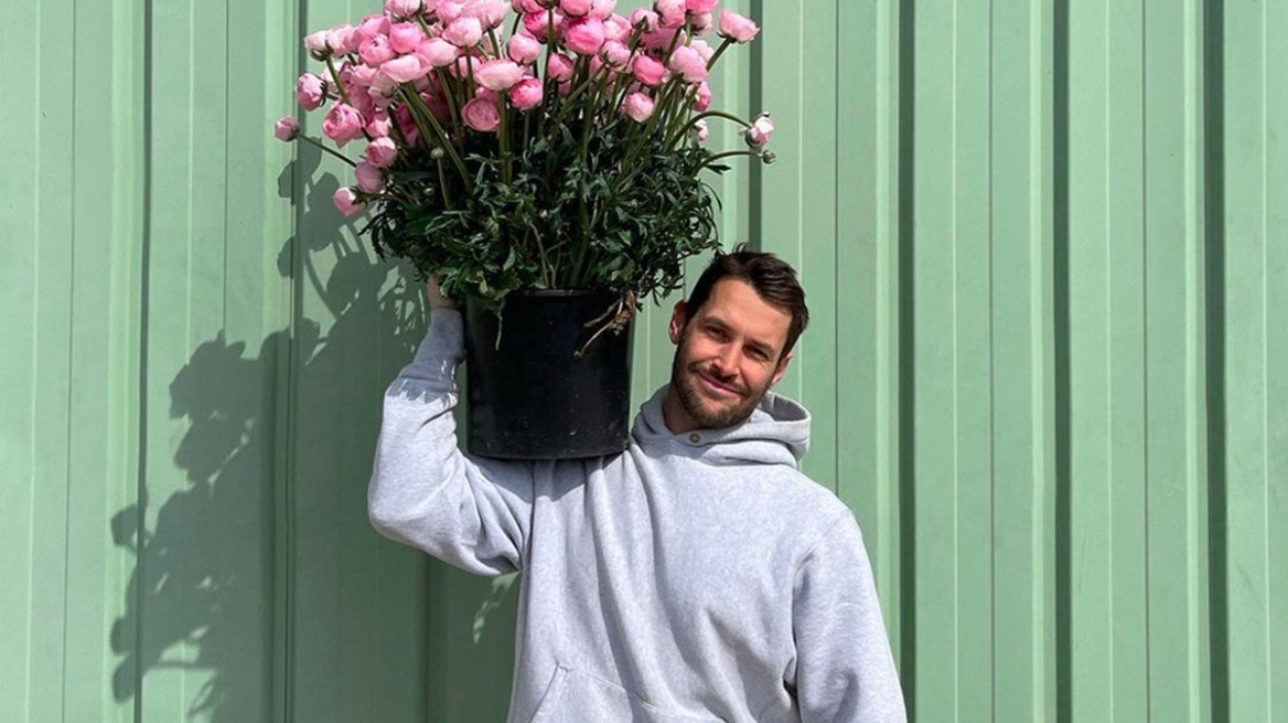 Jacquemus: Ανοίγει ένα pop up ανθοπωλείο στο Παρίσι για μία εβδομάδα 