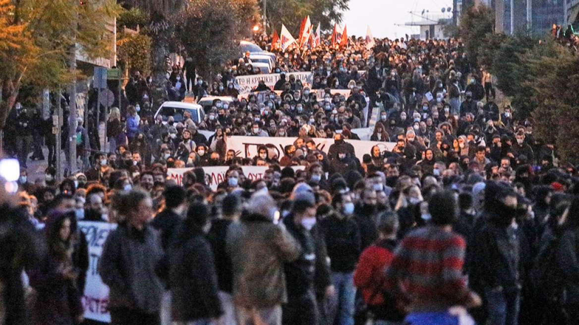 Νέα Σμύρνη: Ραγδαία αύξηση κρουσμάτων μετά τις συγκεντρώσεις και τα επεισόδια