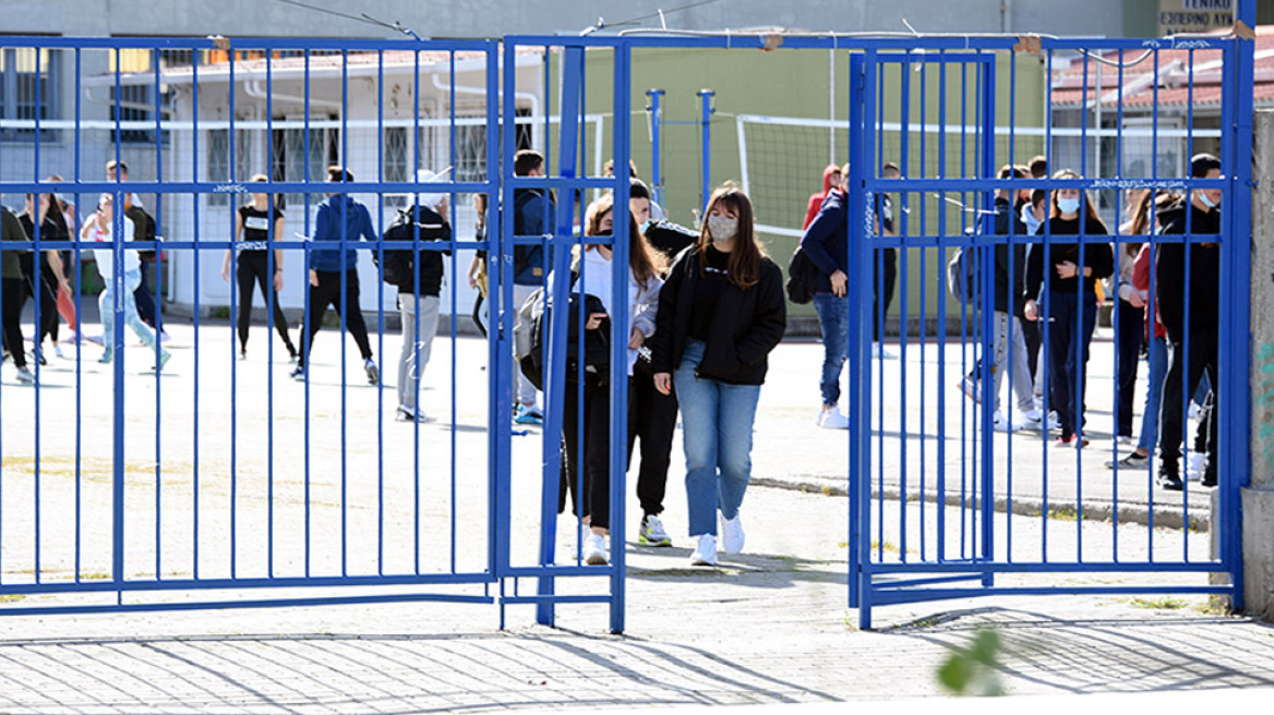 Lockdown - Σχολεία: Self test σε μαθητές από 12 ετών και άνω - «Κλειδώνει» η παράταση τον Ιούνιο