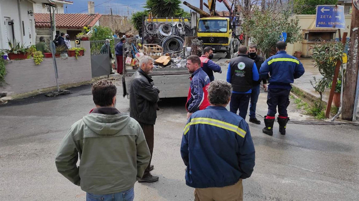 Τραγωδία στην Ερέτρια: Φρικτός θάνατος  για τους τρεις τεχνικούς  - Συγκλονίζουν οι αυτόπτες μάρτυρες 