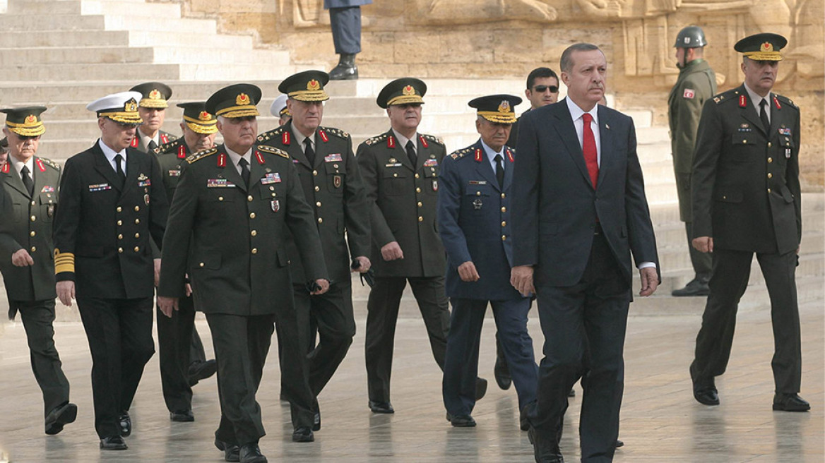 Τουρκία: Δέκα συλλήψεις για την επιστολή-«πραξικόπημα» των απόστρατων ναυάρχων