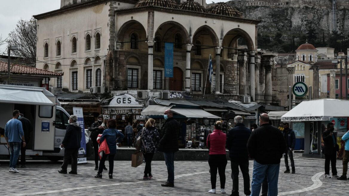 Κορωνοϊός - Τζανάκης: Πάμε για ρεκόρ κρουσμάτων σήμερα ή αύριο - Μπορεί να φτάσουμε τα 5.000