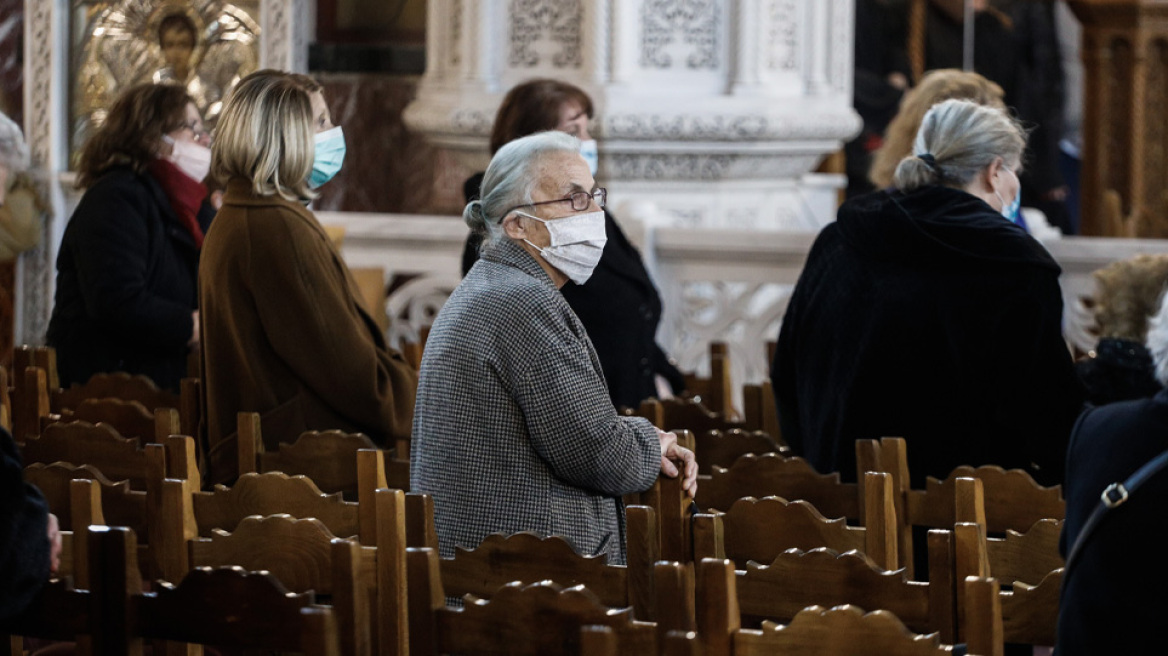 Lockdown: Πάσχα με ανοιχτές εκκλησίες και self test σχεδιάζουν κυβέρνηση και ειδικοί - Τι ζητά η Ιερά Σύνοδος