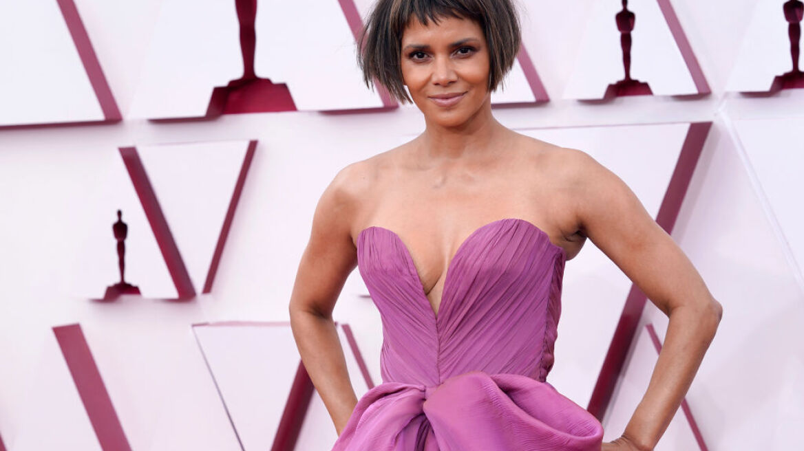 H Halle Berry έκανε επίσημη εμφάνιση με τον σύντροφό της στα Όσκαρ