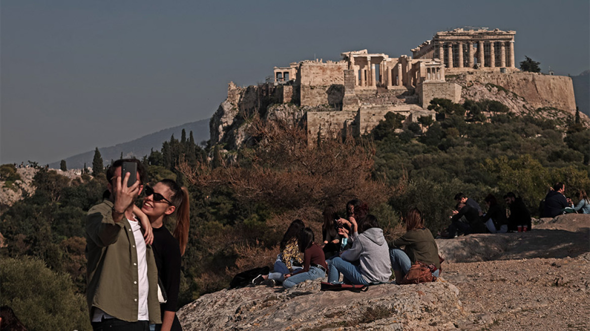 Καιρός: Πάσχα με 35άρια και αφρικανική σκόνη