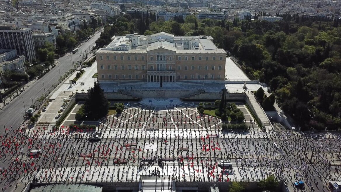 Εργατική Πρωτομαγιά: Μπαράζ απεργιακών κινητοποιήσεων την Τρίτη - Πώς θα κινηθούν τα ΜΜΜ