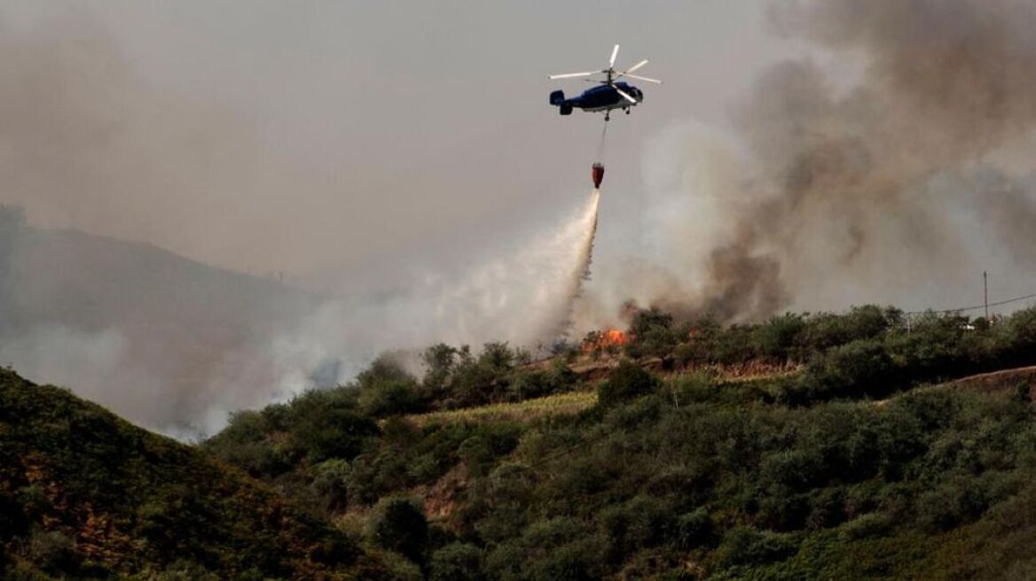 Φωτιά στη Φολέγανδρο