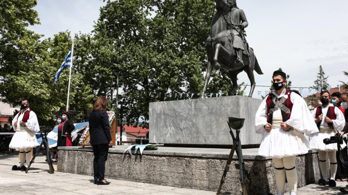 Σακελλαροπούλου στις εκδηλώσεις για τον Καραϊσκάκη: «Εμπνεόμαστε από το πάθος του για την ελευθερία μας»